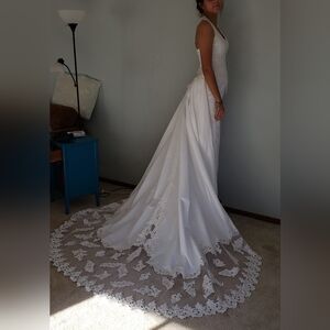 Beaded Mermaid wedding dress - never worn